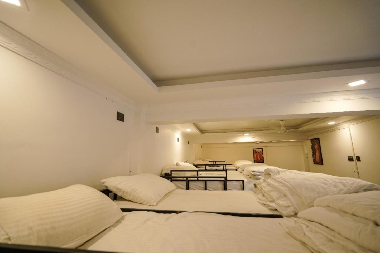 Pooppara Lumino Winter Castle酒店 外观 照片